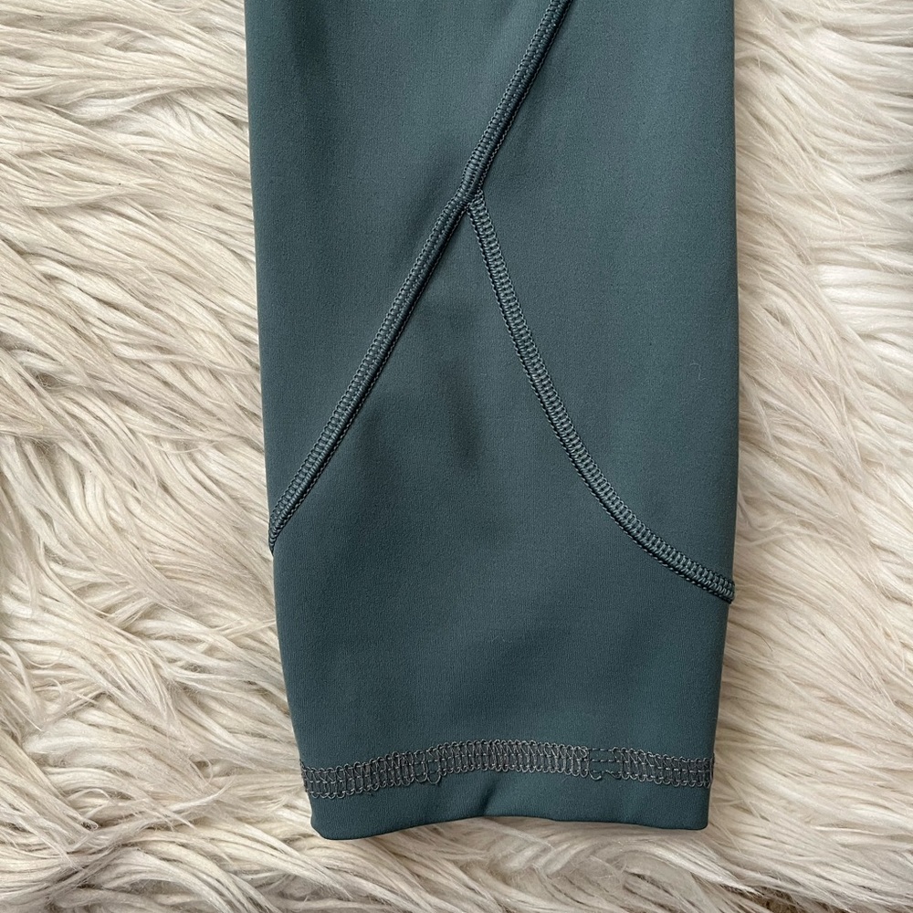 {Lululemon} In Movement 7/8 Tight Everlux in Green - Women's 2 - Picture 7 of 13